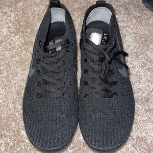 Black vapor airmax flyknit